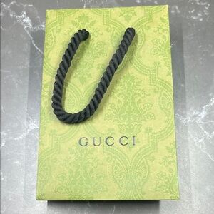 Authentic GUCCI Green Paisley Paper Gift Bag